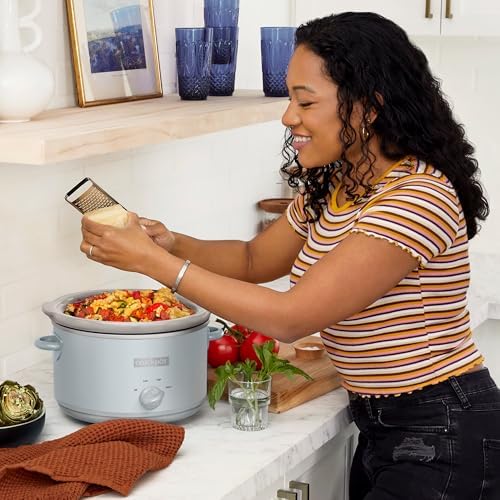 Crock-Pot 4.5 Quart Manual Slow Cooker – Macaroon Blue S17E
